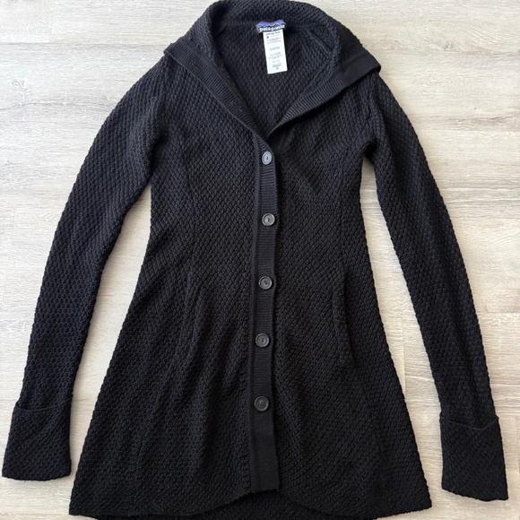 Patagonia Women’s Black Merino Wool knit Cardigan Sweater XS - Picture 1 of 8